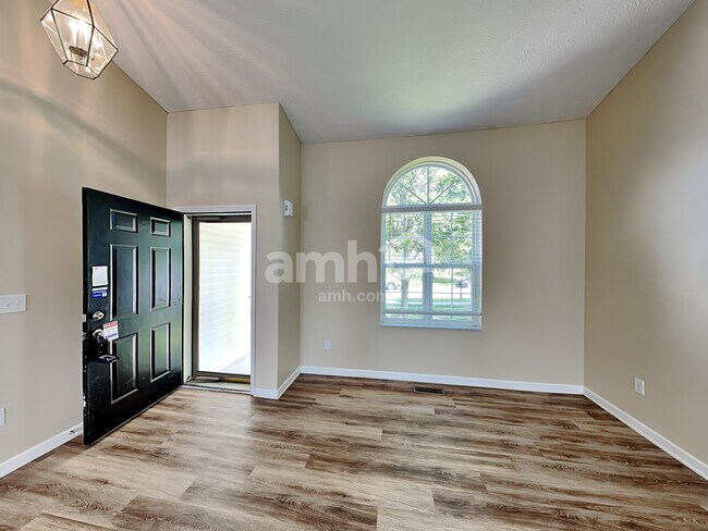 Photo - 491 Dover Pond Dr