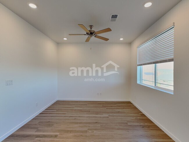 Photo - 26142 E Calhoun Pl