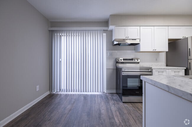 2BR, 2BA - 1,200SF - Dining Room