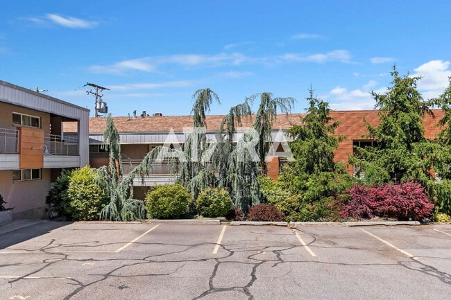 Building Photo - 650 N 300 W Unit 229