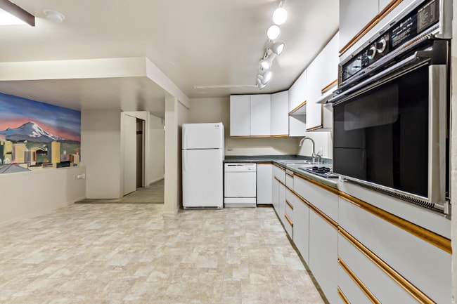 Photo - 5515 15th Ave NE Unit 100