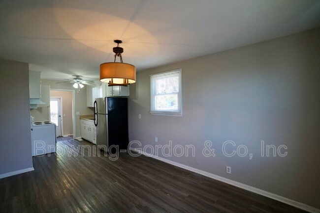 Photo - 2101 Eastwood Ave