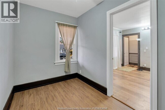 Photo - 739 Josephine Ave