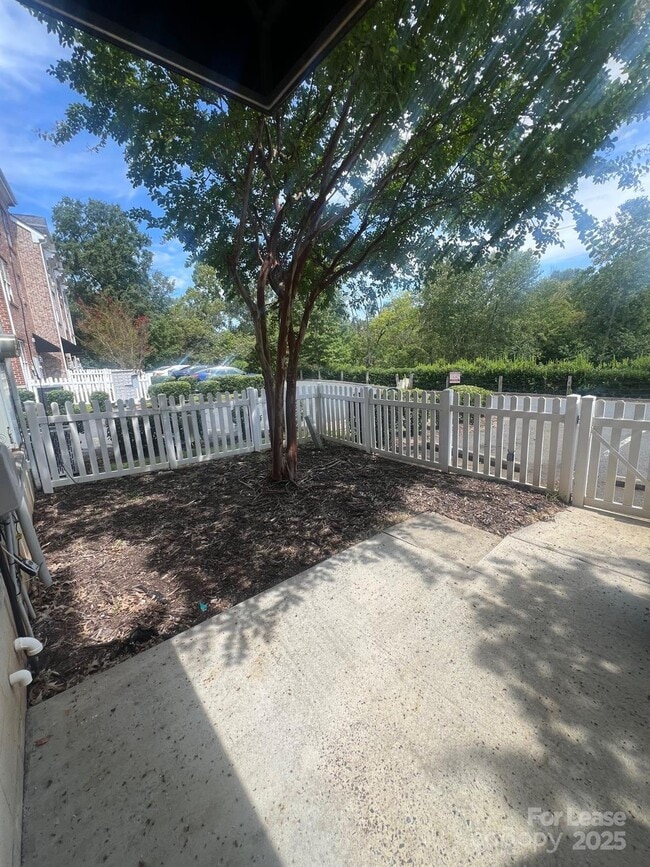 Photo - 8728 Arbor Creek Dr