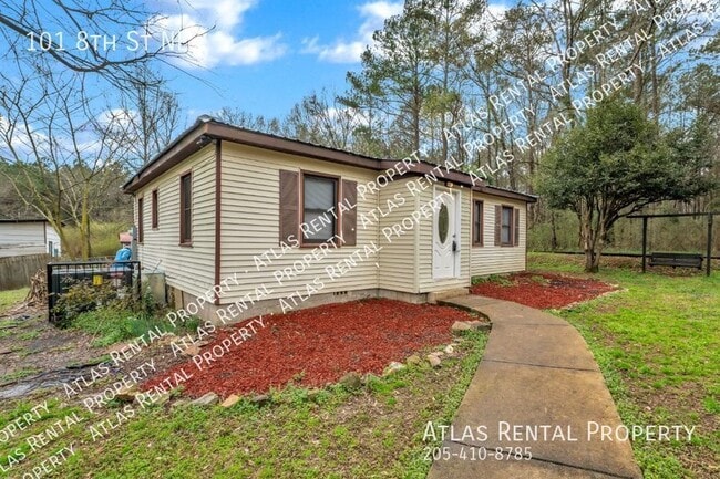 Photo - 101 8th St NE