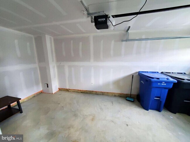 Photo - 31 Roundstone Run