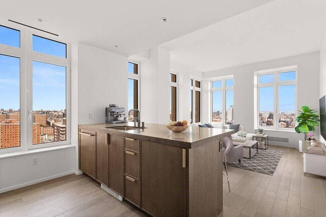 Building Photo - 543 W 122nd St Unit 18D