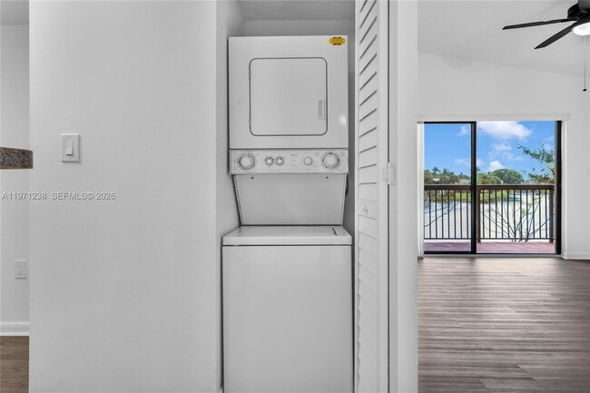 Photo - 9785 Nob Hill Ct Unit 9785