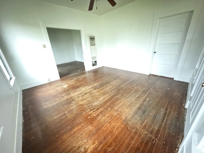 Photo - 565 Campus St