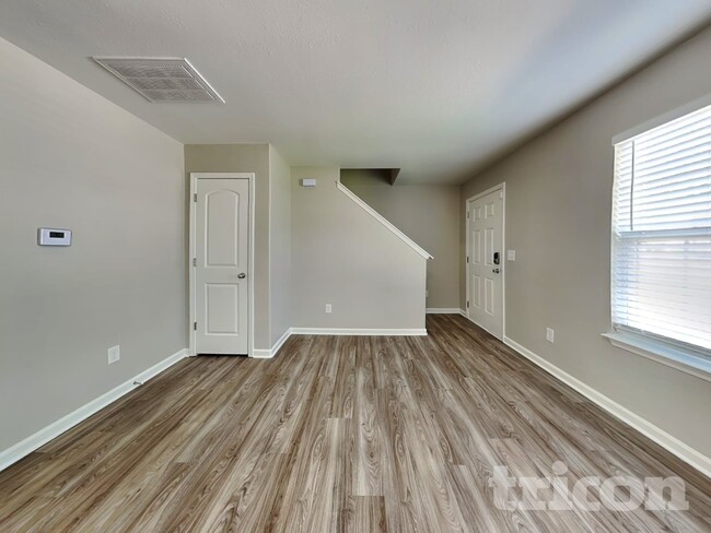Photo - 427 Randolph Dr