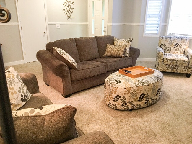 Photo - 3777 Woodward Ct NE