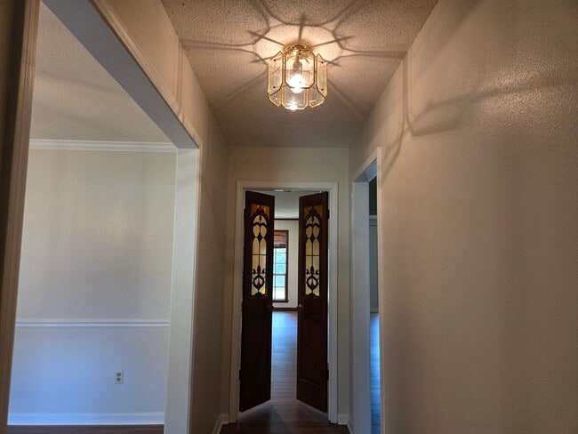 Photo - 5609 Fieldcrest Ave