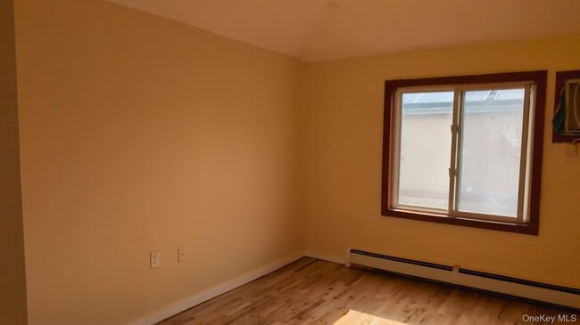 Building Photo - 137-44 Thurston St Rental