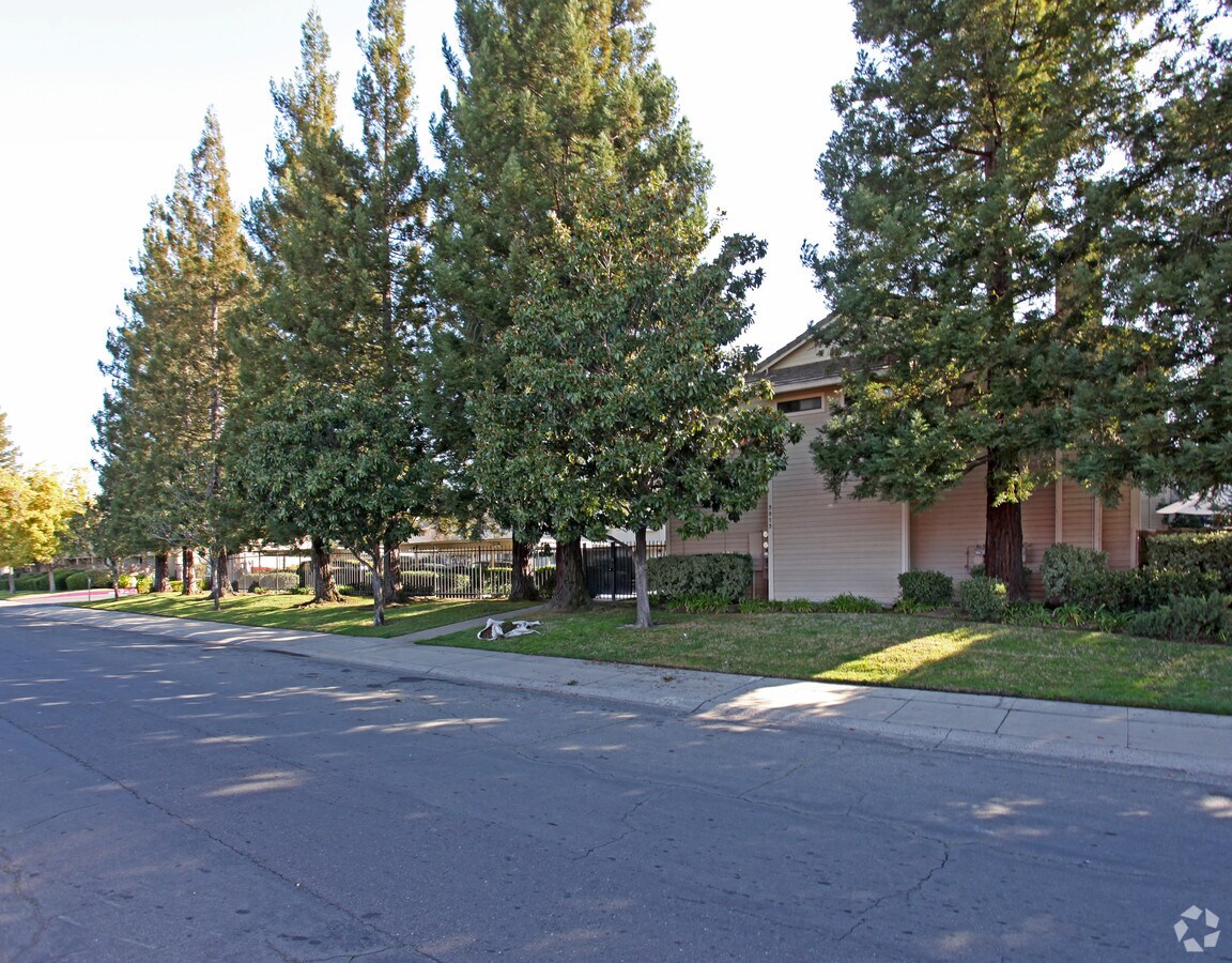 Crestview Townhomes Carmichael, CA
