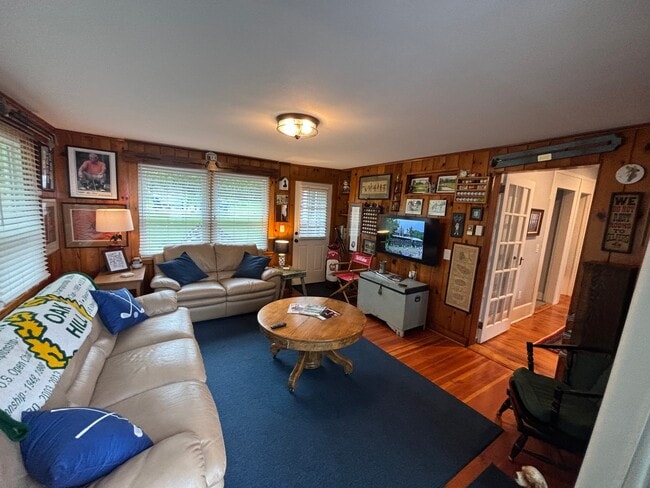 Photo - 5305 W Lake Rd