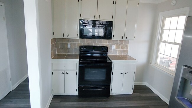 Photo - Nice 3 Bedroom Home off of Skyland Blvd