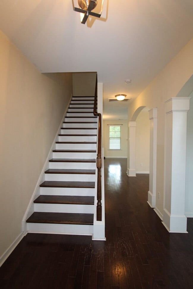 Photo - 870 Cormier Dr