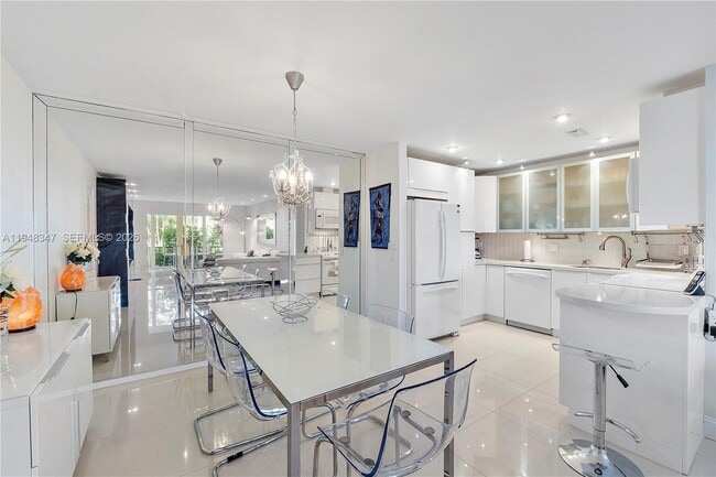 Photo - 6261 Bay Club Dr Unit 2