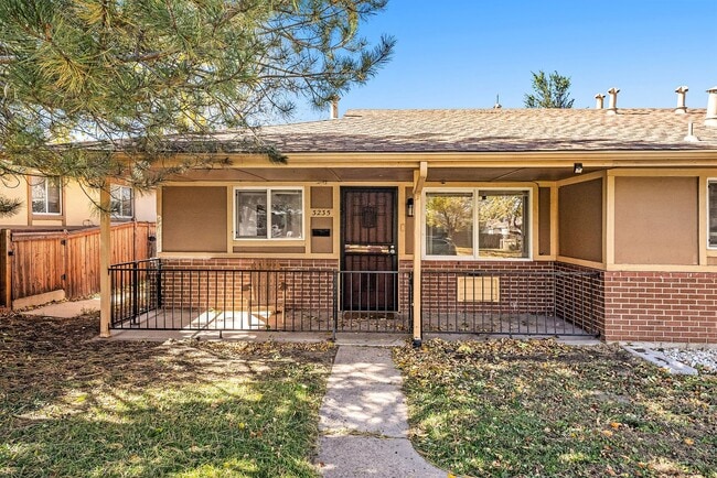 Photo - Updated 2 Bed 1 Bath Townhome in Clayton N...
