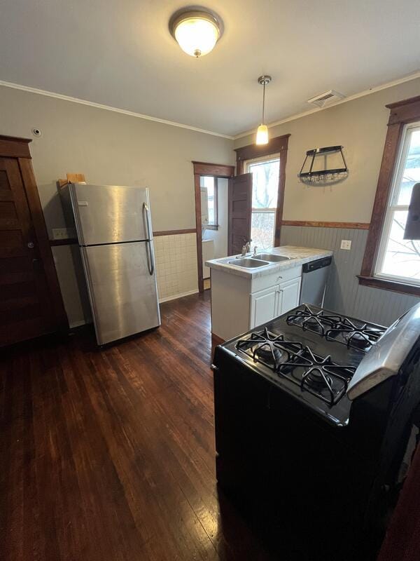 Photo - 20 Besch Ave