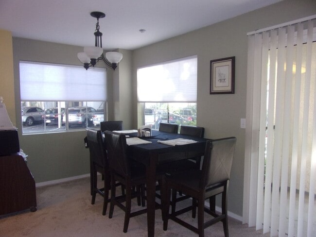 Photo - Oaks Senior Commons