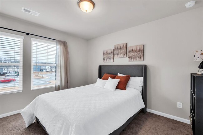 Photo - 94 Huntley Trce Townhome