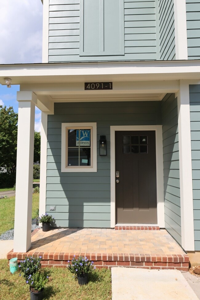 Building Photo - 4091 Ivy Green Trl Unit B Rental