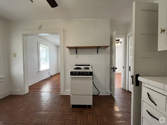 Building Photo - 1 Bedroom Apartment for Lease!!