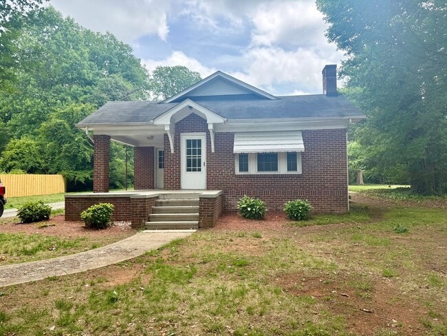 Photo - 3 bedroom, 1 bath house in Burlington
