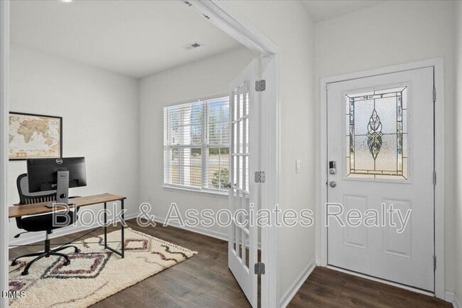 Photo - 97 Long Mdw Ln
