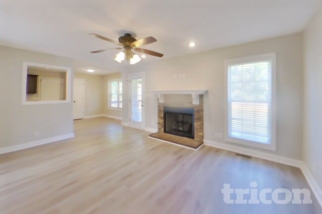 Photo - 744 Cavalier Dr
