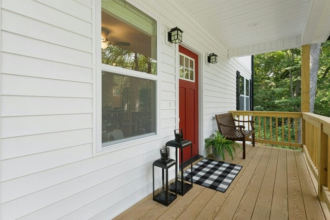 Photo - 461 Governors View Rd