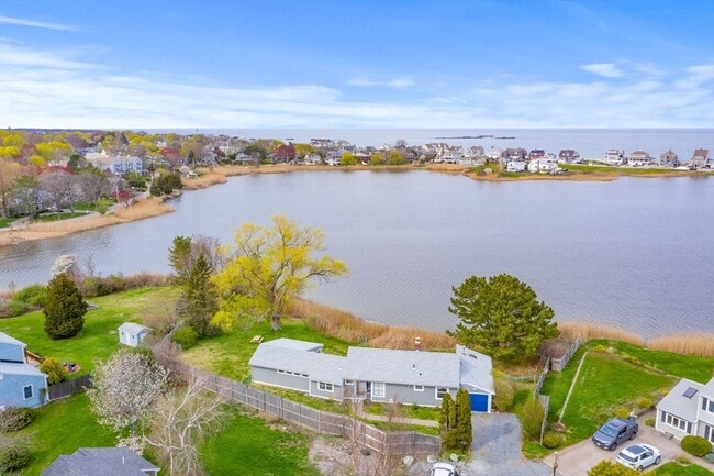 Photo - 4 Wianno Way