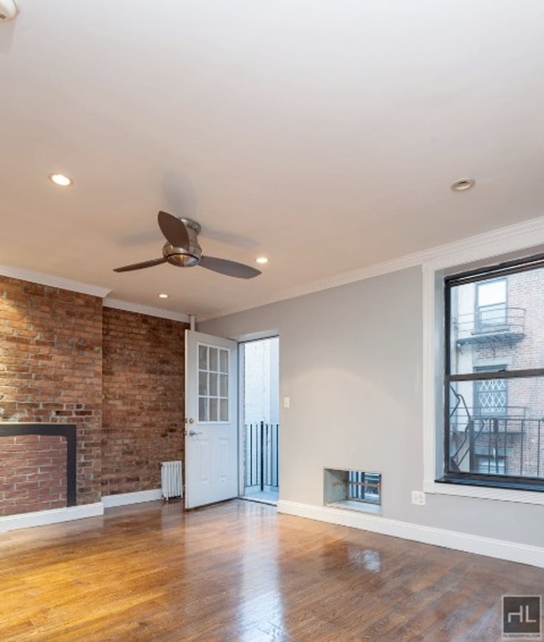 AVE A - AVE A Apartment Unit 4R
