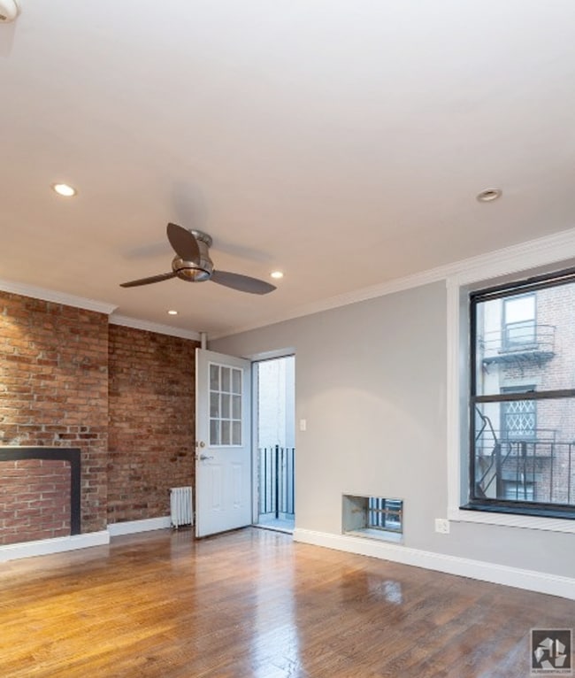 Building Photo - AVE A Rental