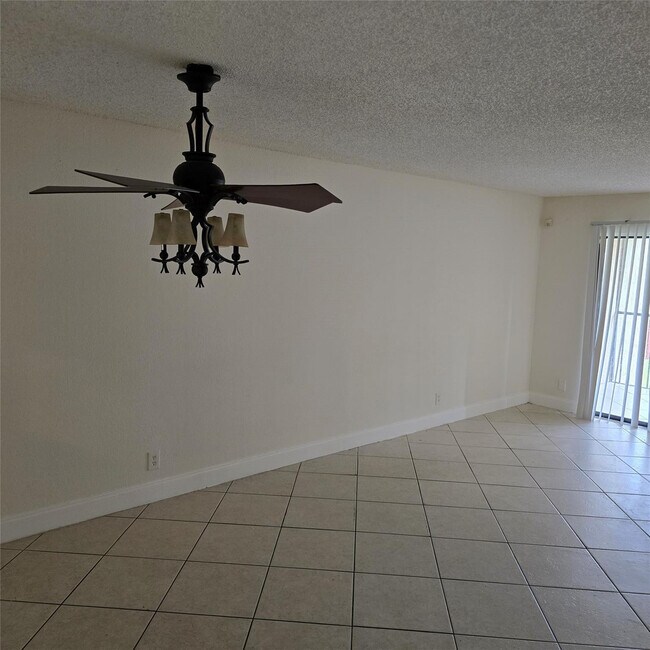 Photo - 7931 Southgate Blvd Unit E-9