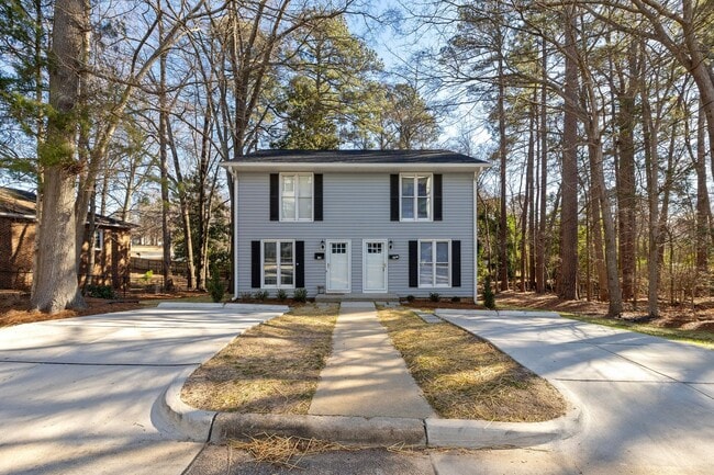 Building Photo - Newly Renovated 2 Bed, 1 Bath in Downtown Wake Forest! Unit 104 N Franklin St