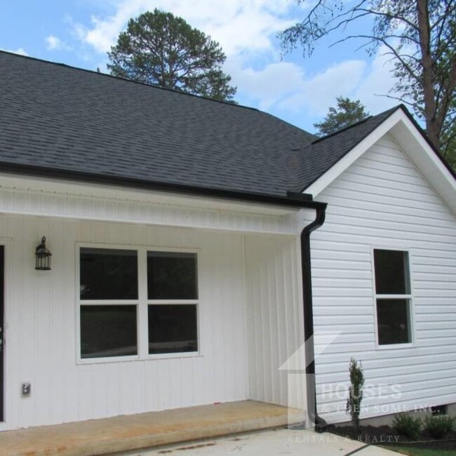 Photo - 403 Bramlett Rd