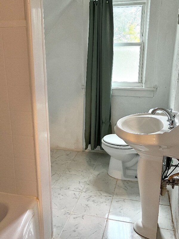 Photo - 915 Nesslewood Ave