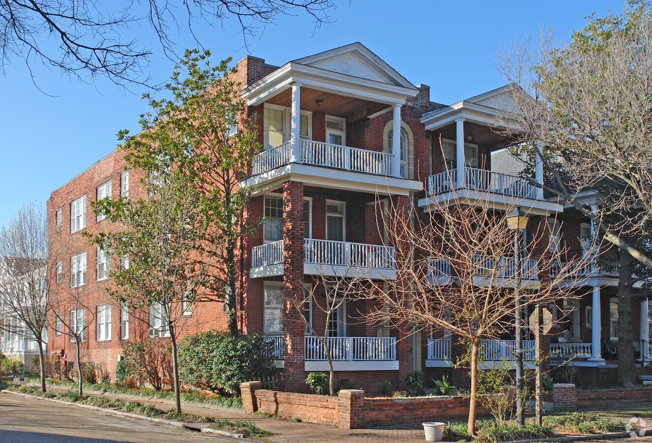 Moore - Moore Apartments