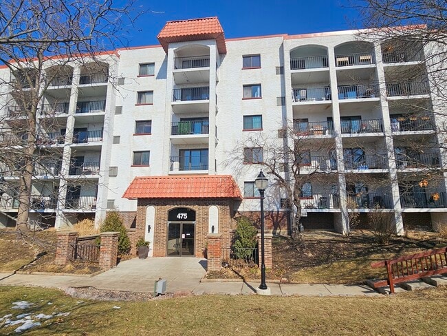Building Photo - 475 Plum Creek Dr Unit 505