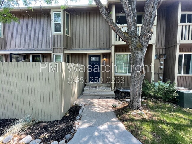 Building Photo - 662 E Cobblestone Ln