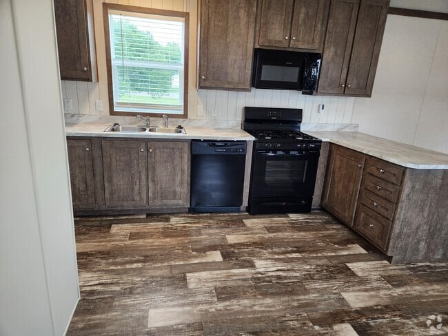 Building Photo - 640 Oregon St Rental