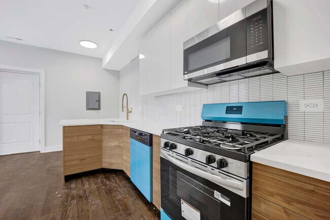 Photo - 2350 S Leavitt St Condo Unit 2R