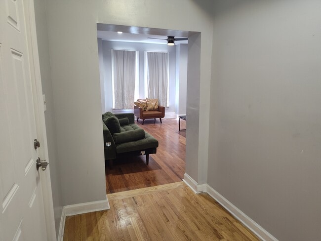 Photo - 4557 S Wabash Ave Unit 2
