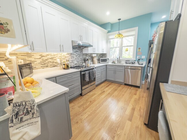 Photo - 15 Glenwood Ave Townhome