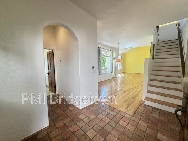 Photo - 2611 NW Upshur St Unidad Apt 201