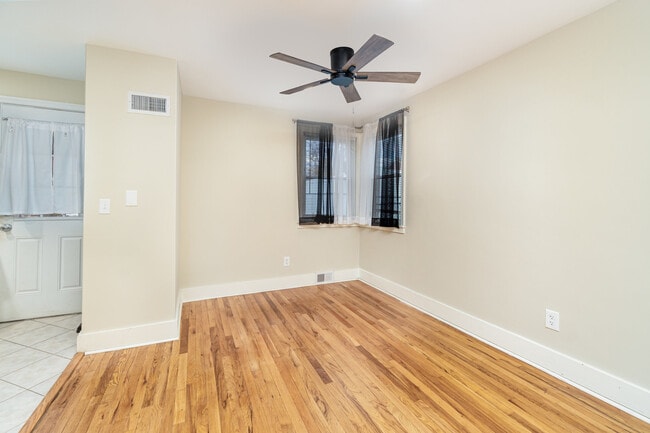 Photo - 3936 Walnut St