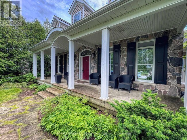 Photo - 207 Beacon Ln