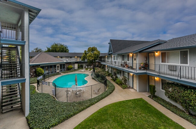 Photo - Campbell House